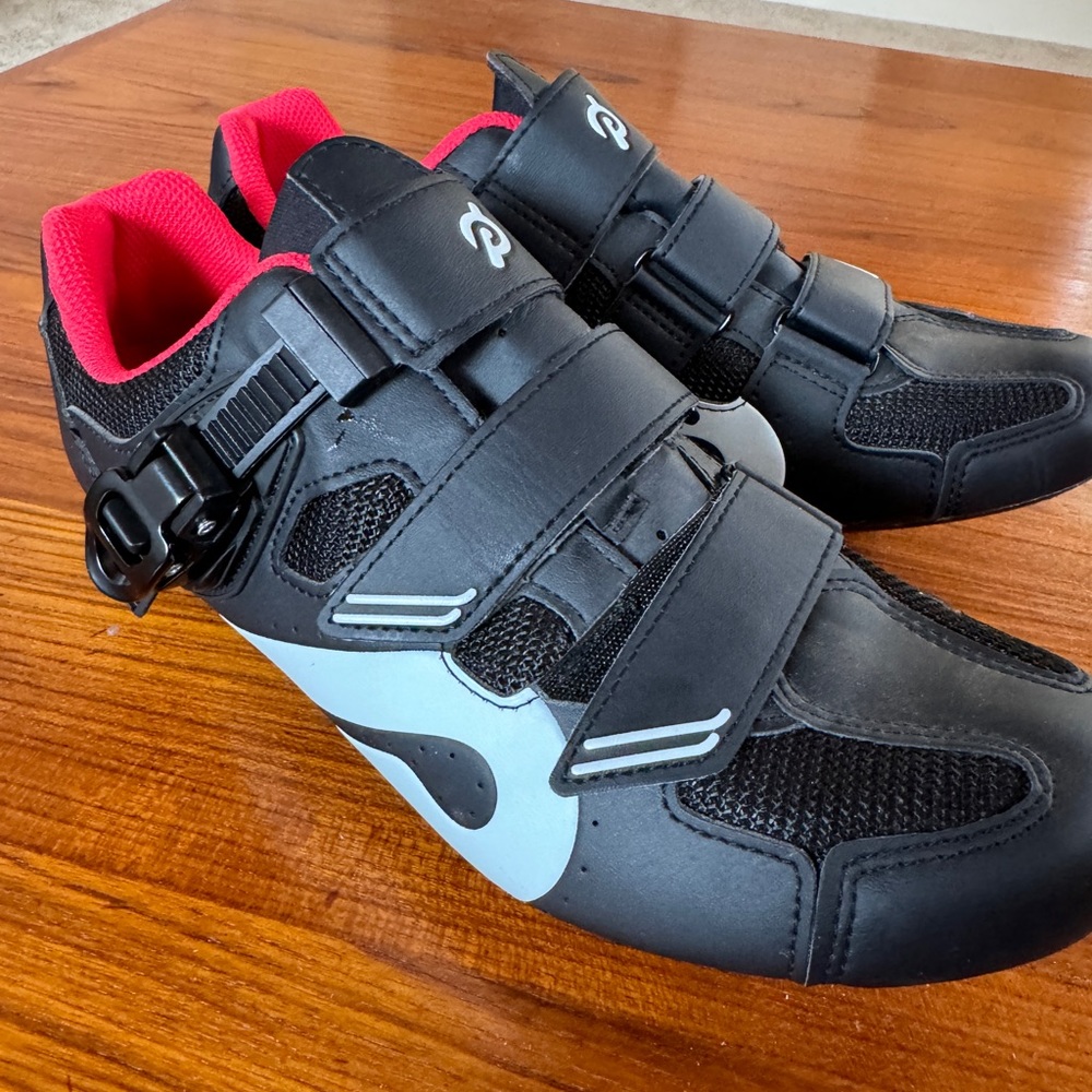 Peloton Men’s 10 / 43 size